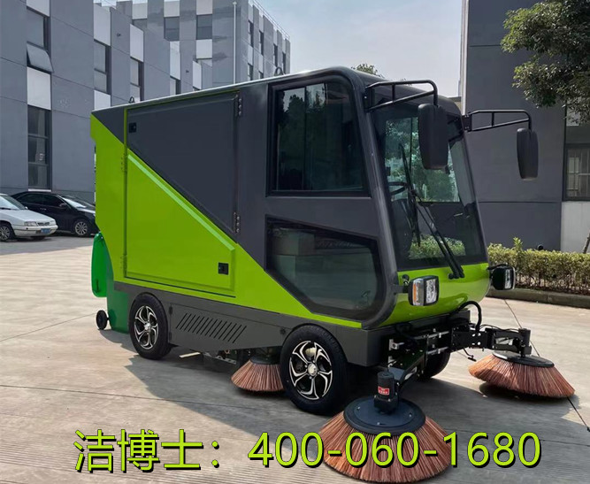 潔博士駕駛掃地車客戶案例-中交隧道局江陰靖江長(zhǎng)江隧道項(xiàng)目部